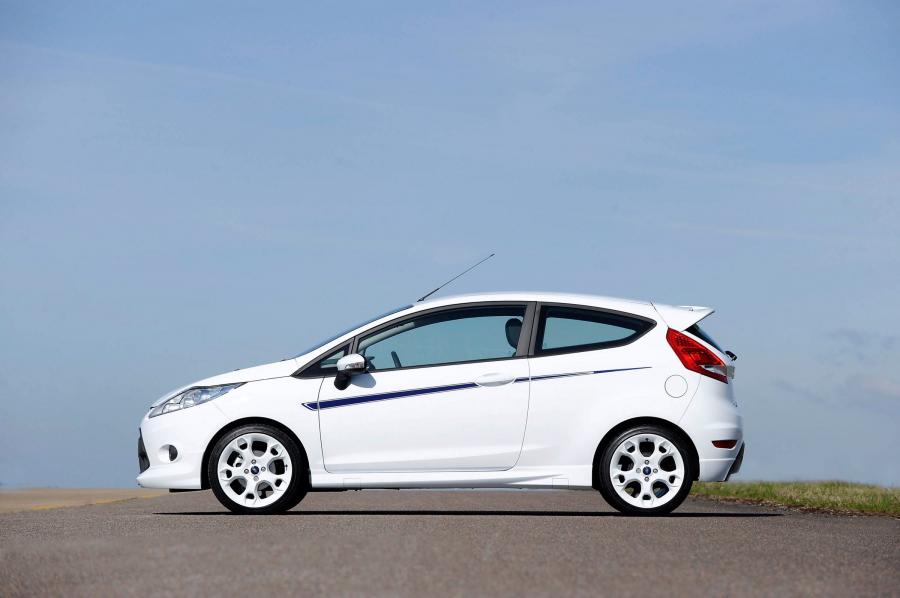  Ford Fiesta S1600 2010 года  (фото 2 из 6)
